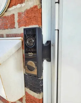 Eufy Doorbell Brick Extension - 9/16in Wide Base, Offset Over Brick