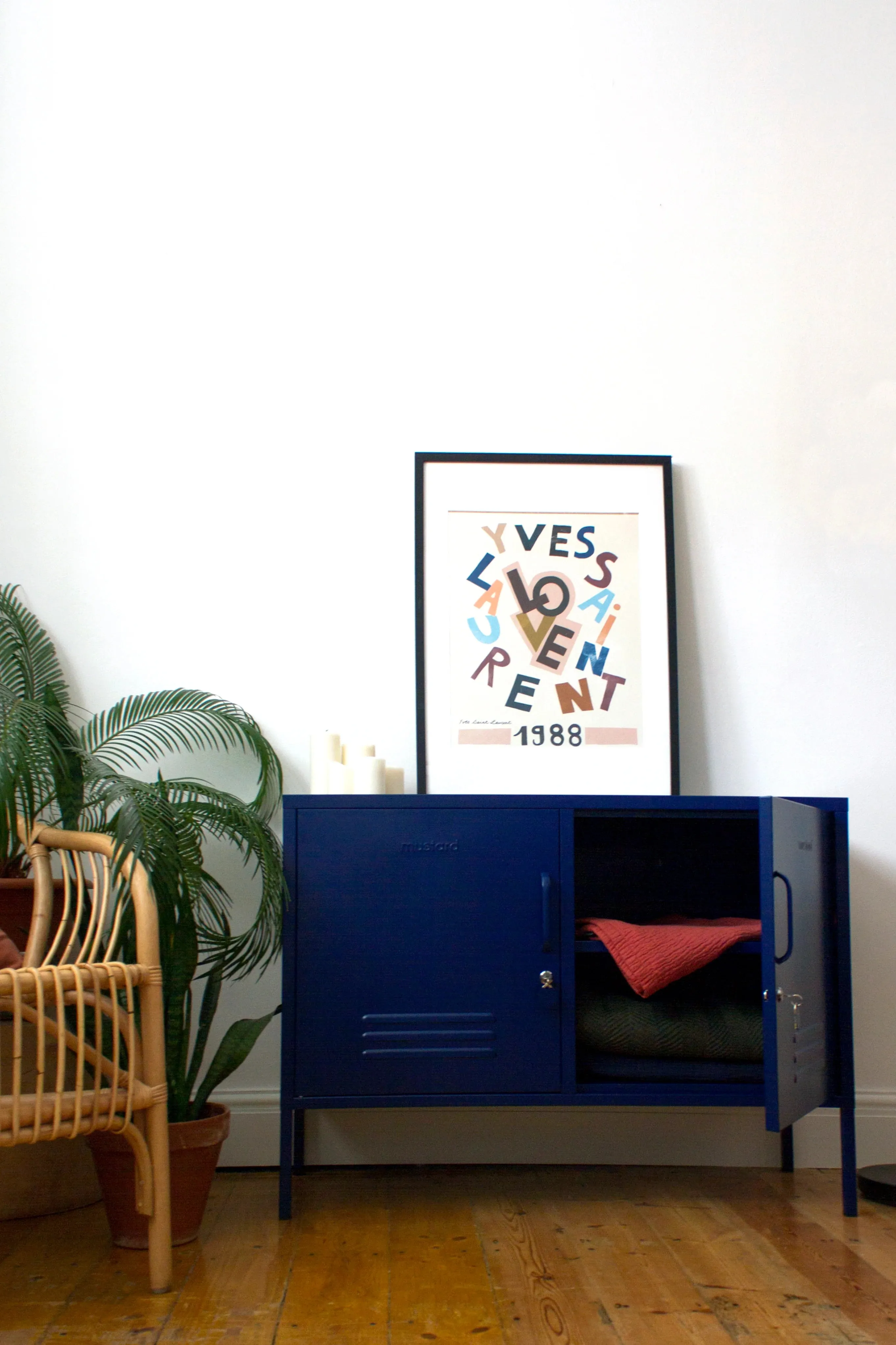 MUSTARD MADE LOCKER | The Lowdown | Navy
