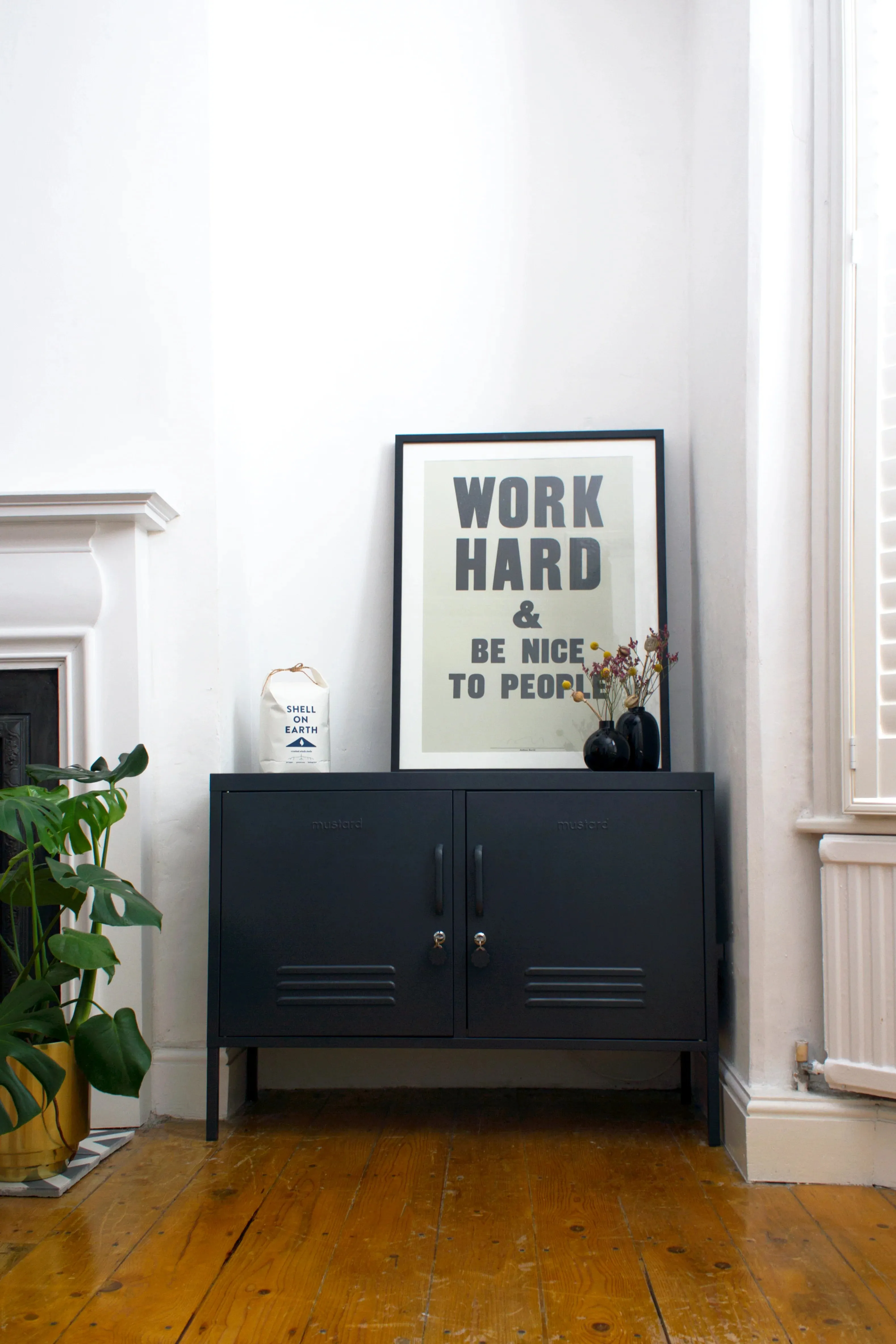 MUSTARD MADE LOCKER | The Lowdown | Slate