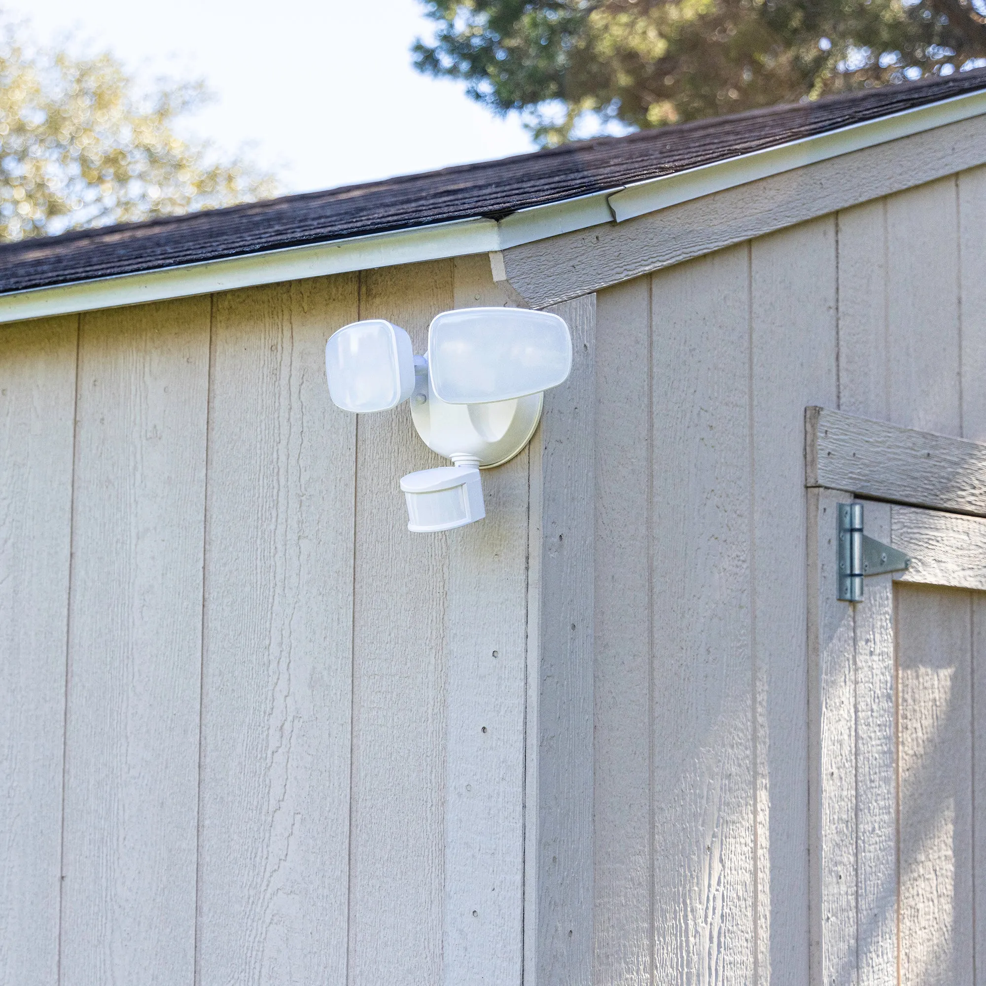 Outdoor LED Security Motion Sensor Flood Light, Dusk to Dawn, 2700 Lumens, 4K, White Polycarbonate with Frosted Lens