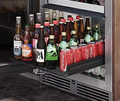 Perlick 24 inch Signature Series 3.1 cu ft Compact Refrigerator HH24RO-4-3