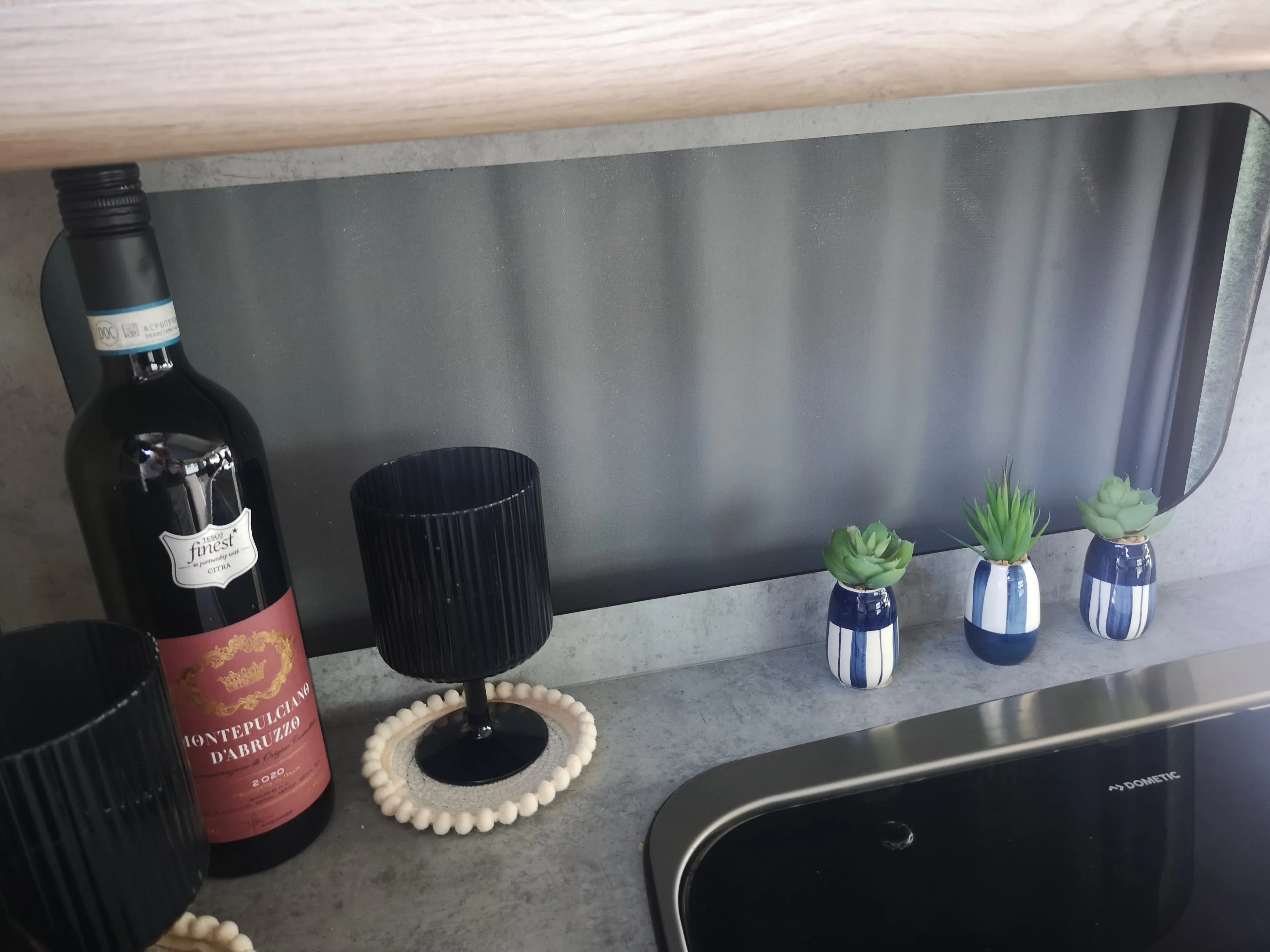 The Mamble Camper van Conversion for the Renault Trafic, Nissan NV300 Fiat Talento