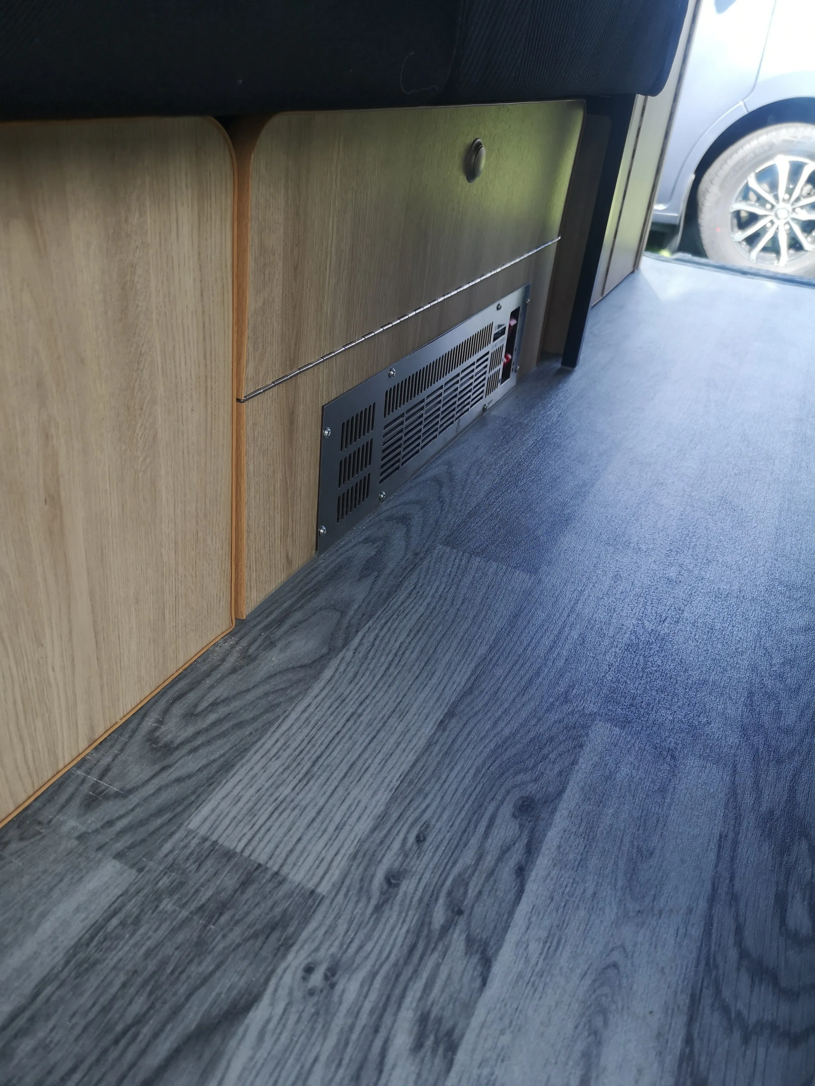 The Mamble Camper van Conversion for the Renault Trafic, Nissan NV300 Fiat Talento