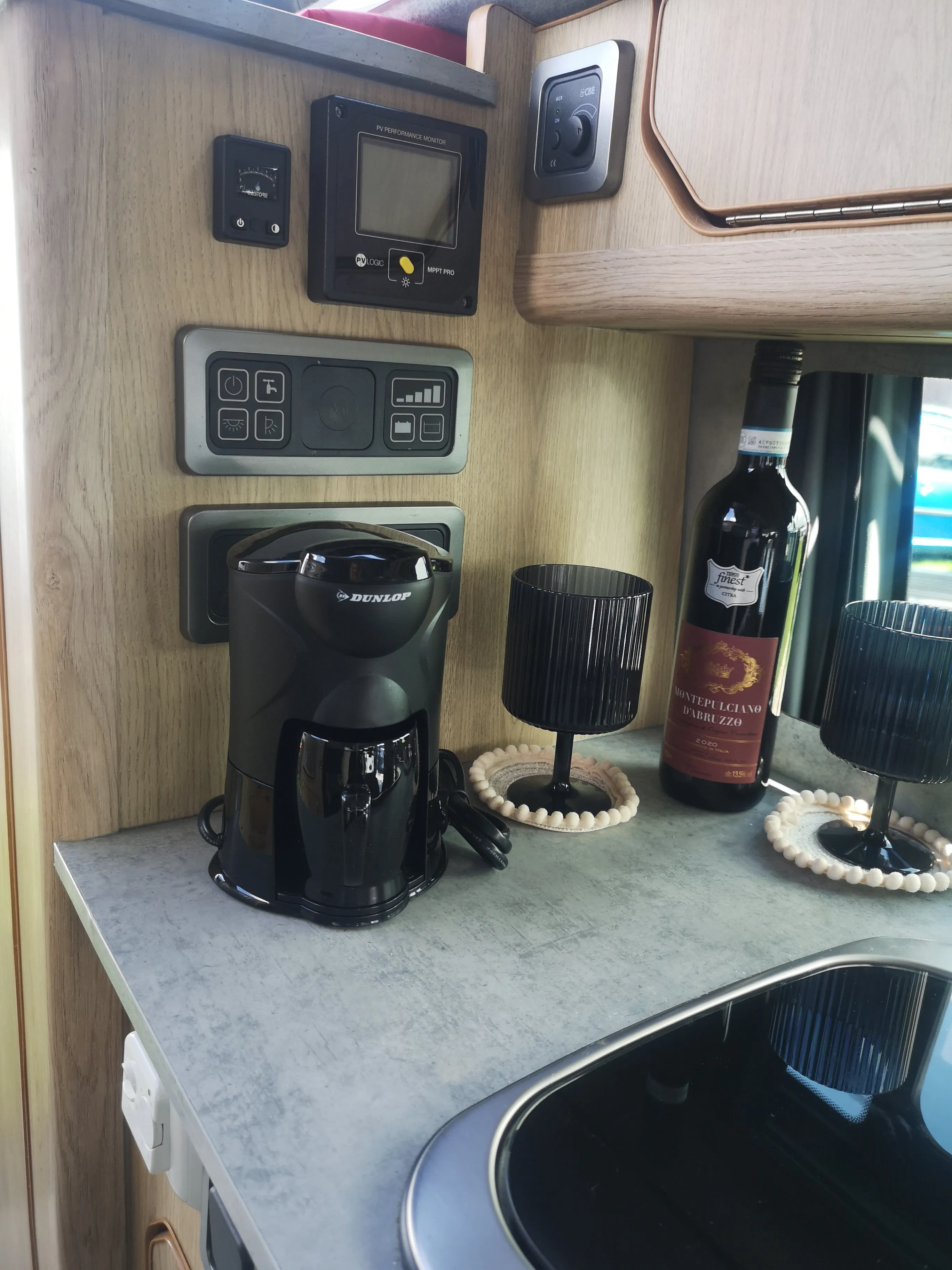 The Mamble Camper van Conversion for the Renault Trafic, Nissan NV300 Fiat Talento