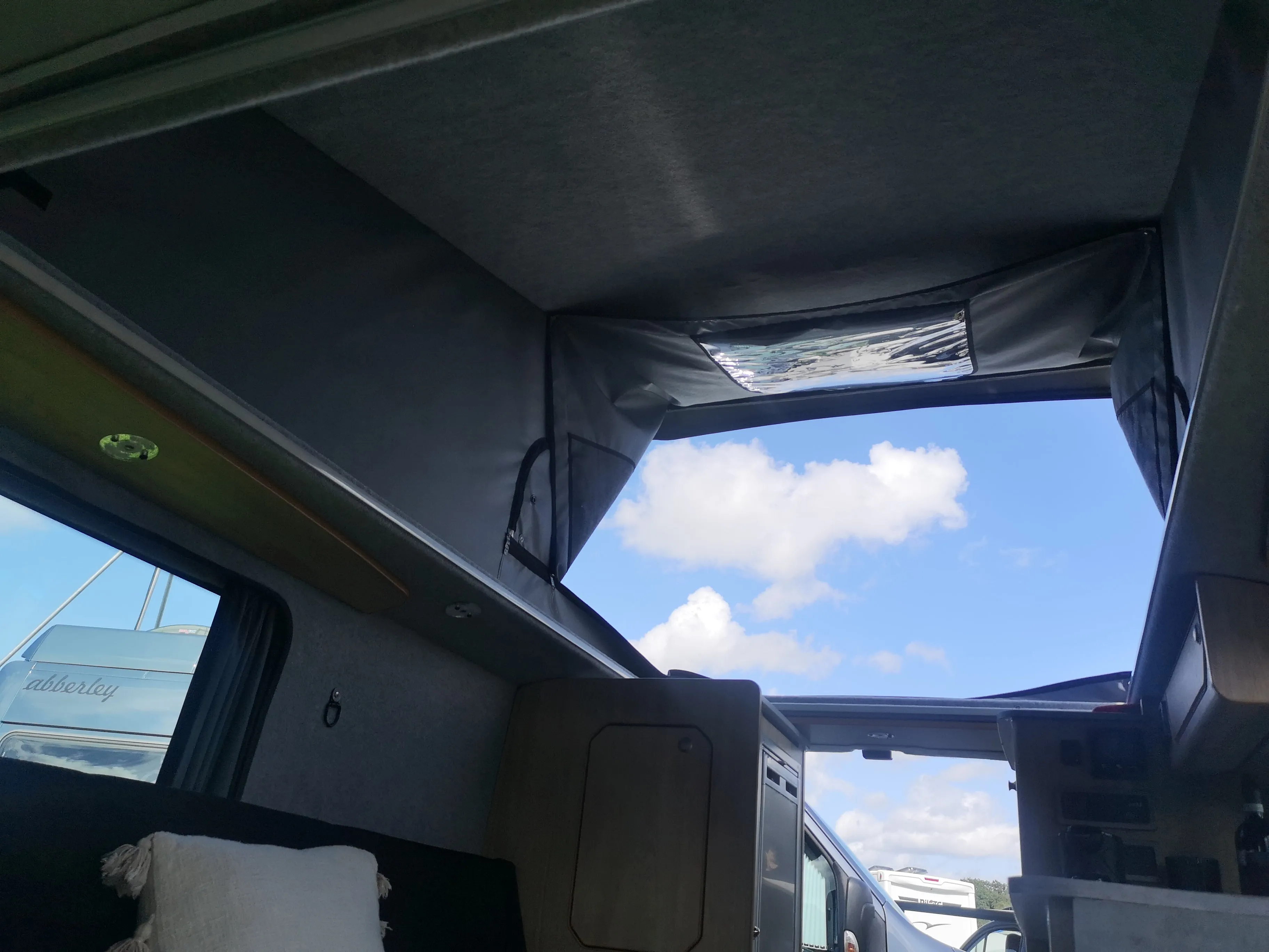 The Mamble Camper van Conversion for the Renault Trafic, Nissan NV300 Fiat Talento