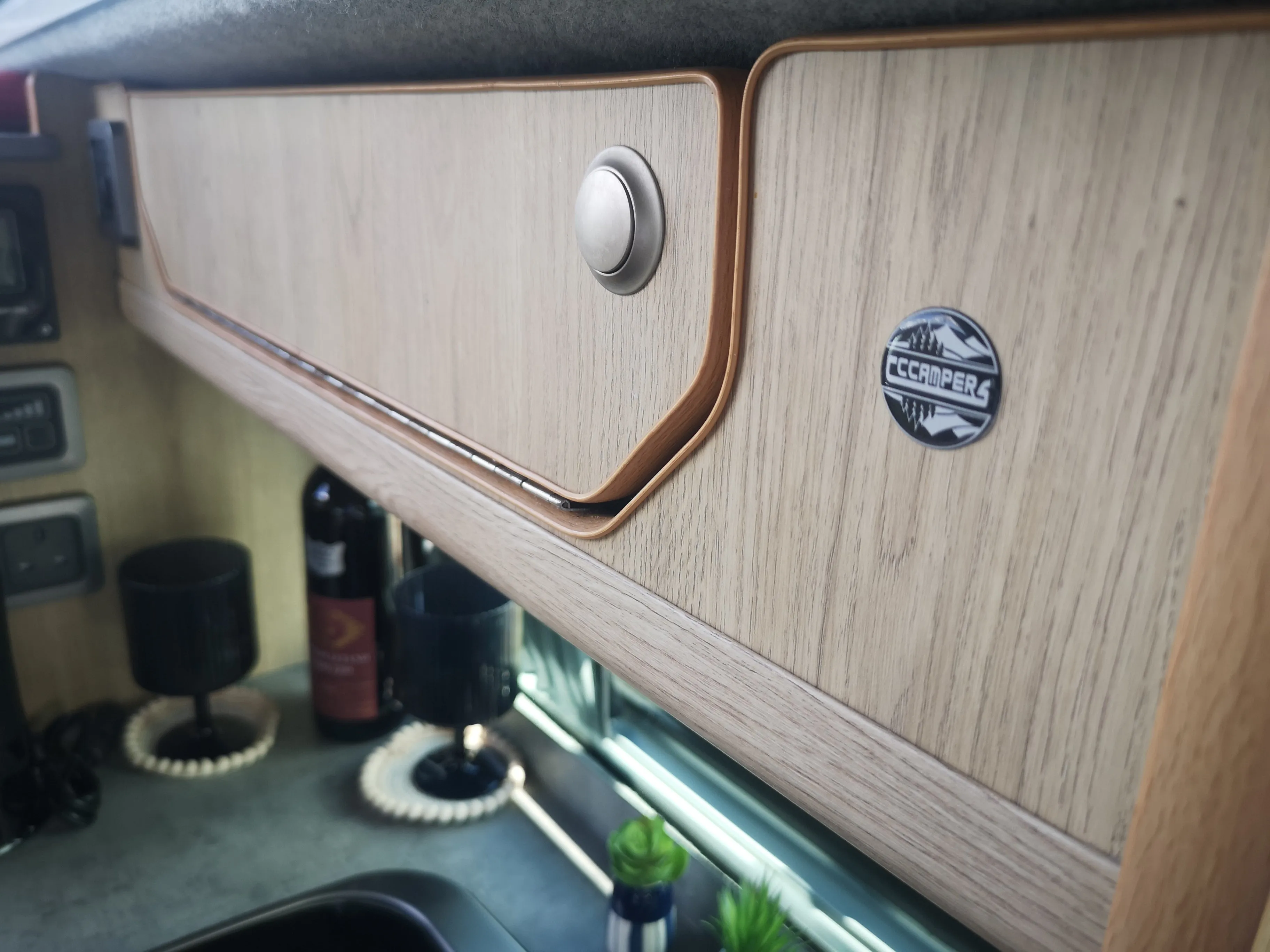 The Mamble Camper van Conversion for the Renault Trafic, Nissan NV300 Fiat Talento