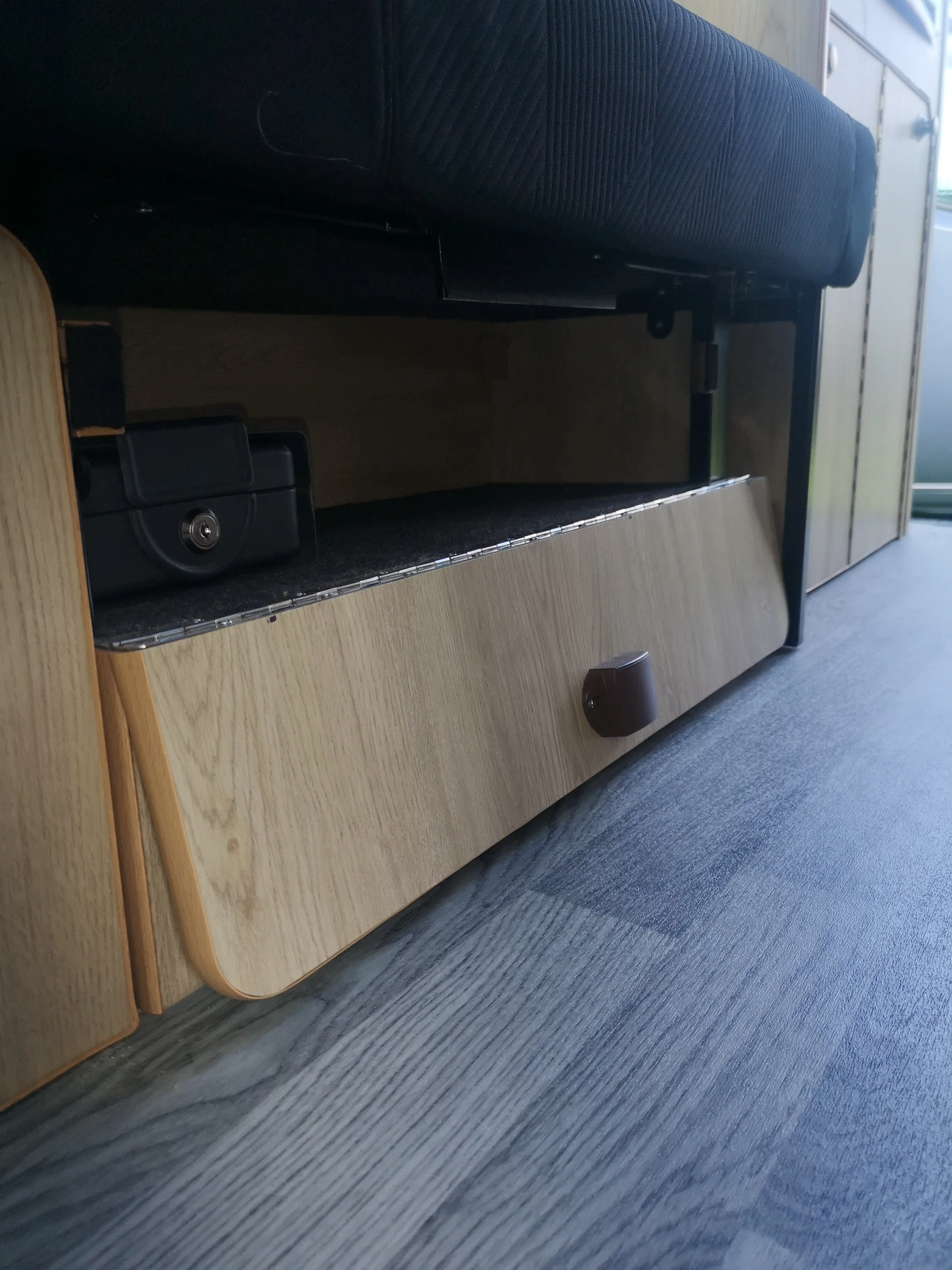 The Mamble Camper van Conversion for the Renault Trafic, Nissan NV300 Fiat Talento
