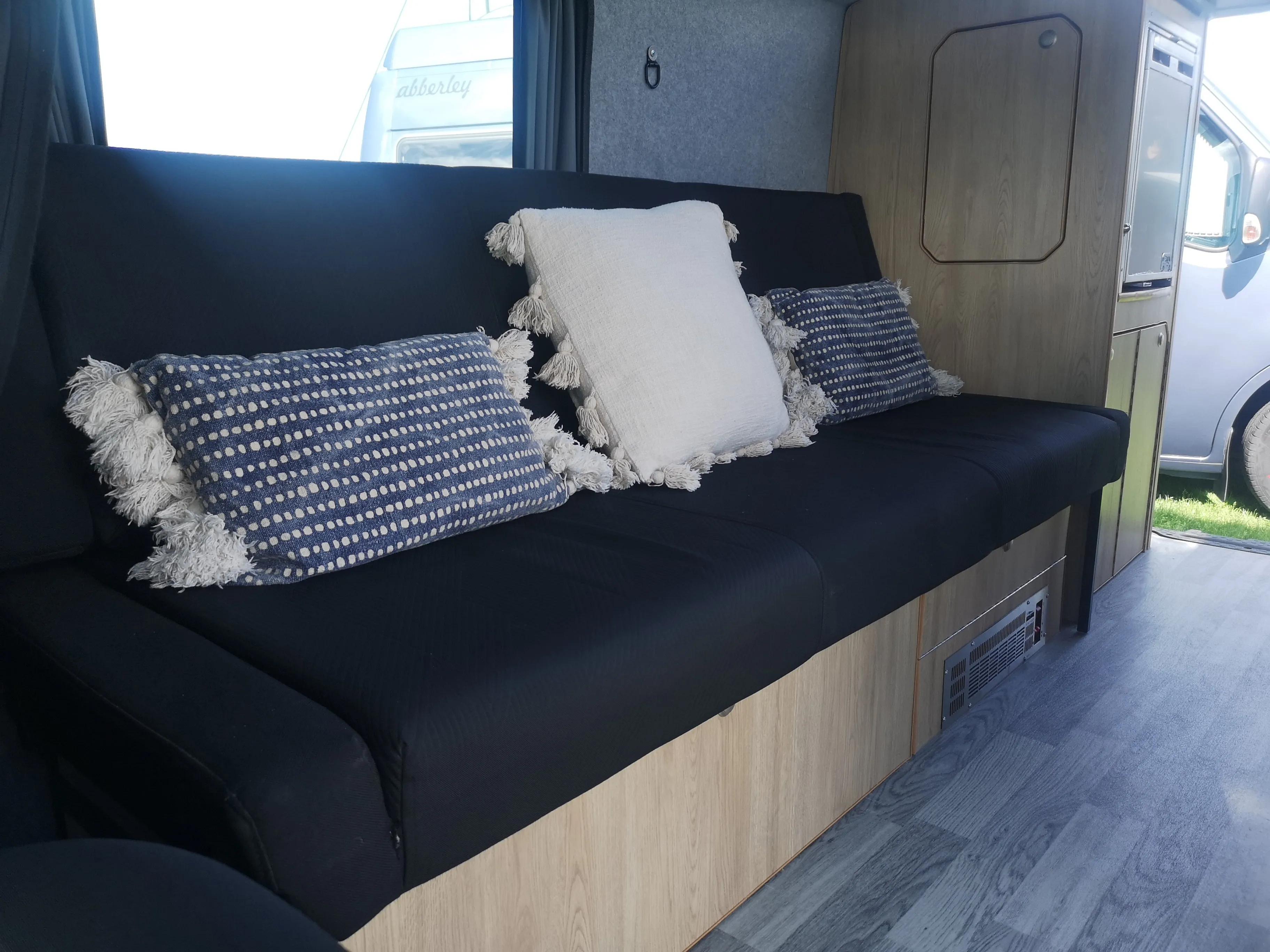The Mamble Camper van Conversion for the Renault Trafic, Nissan NV300 Fiat Talento