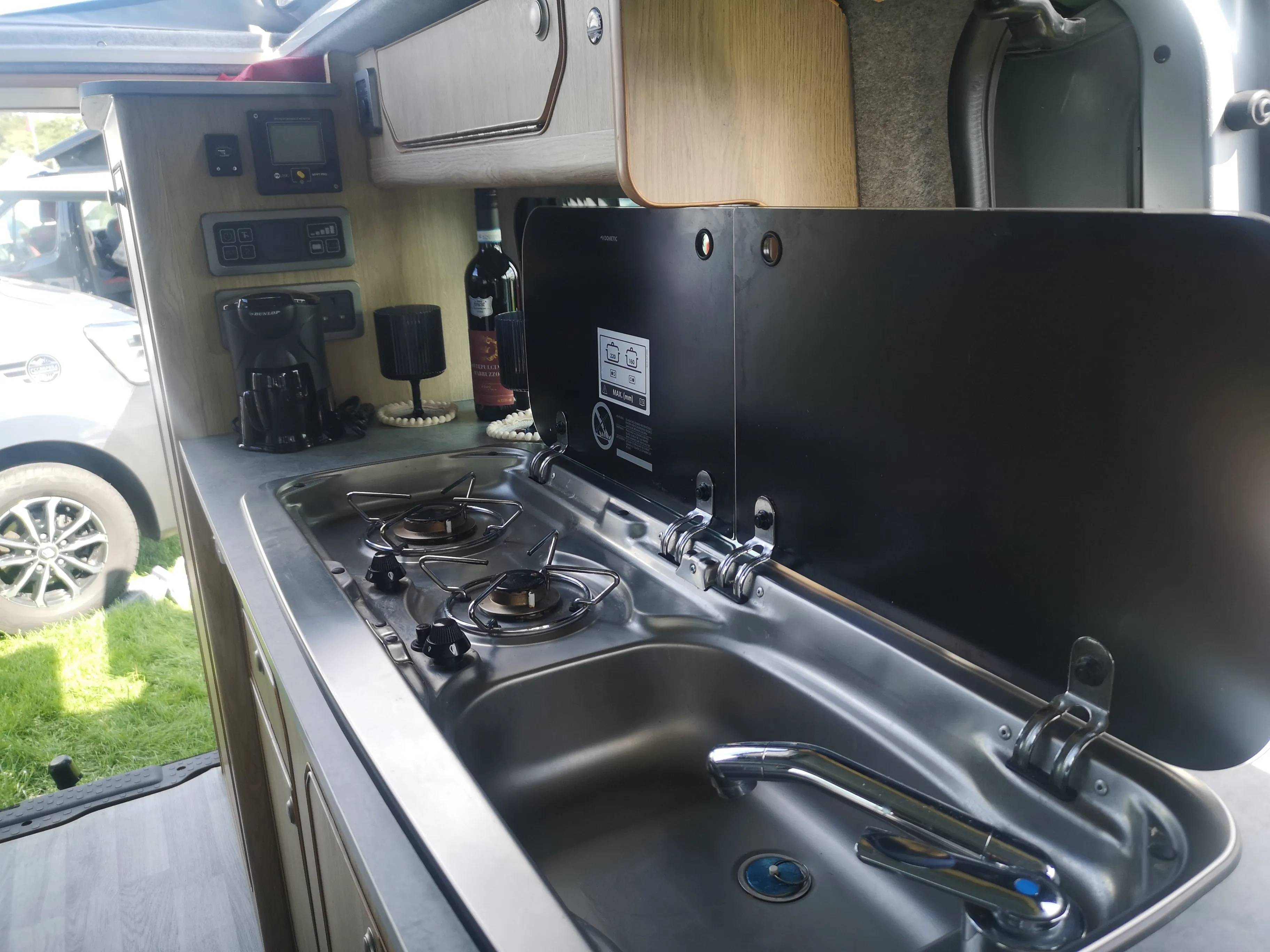 The Mamble Camper van Conversion for the Renault Trafic, Nissan NV300 Fiat Talento