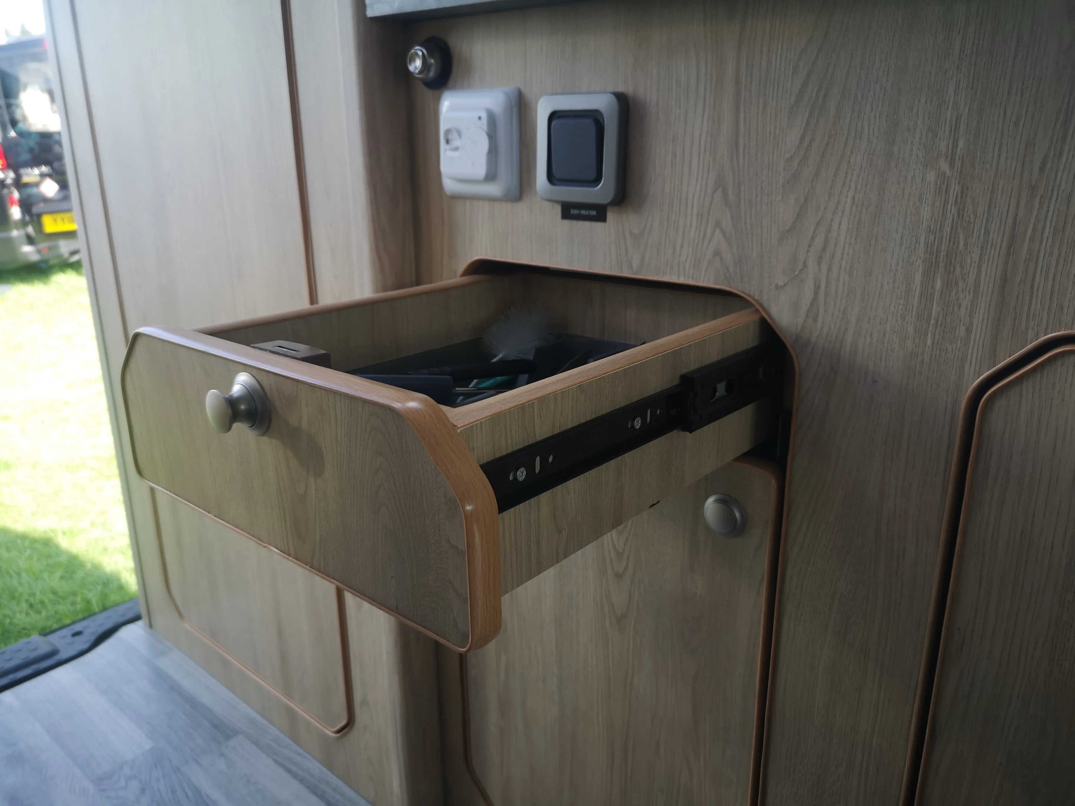 The Mamble Camper van Conversion for the Renault Trafic, Nissan NV300 Fiat Talento