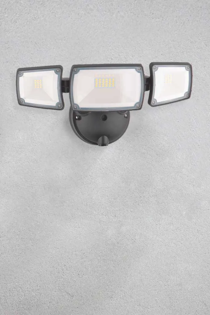 Thornton LED Outdoor Adjustable Floodlight – Sensor