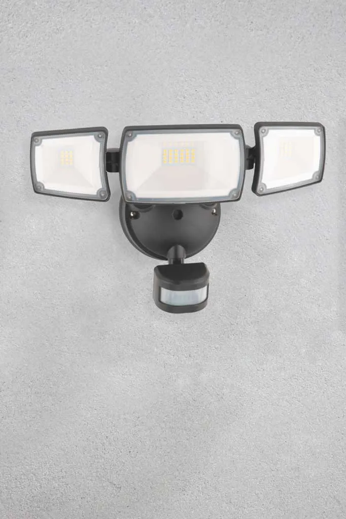 Thornton LED Outdoor Adjustable Floodlight – Sensor